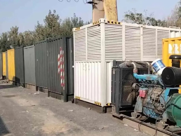 桂东200KW柴油发电机机组每小时油耗是多少?